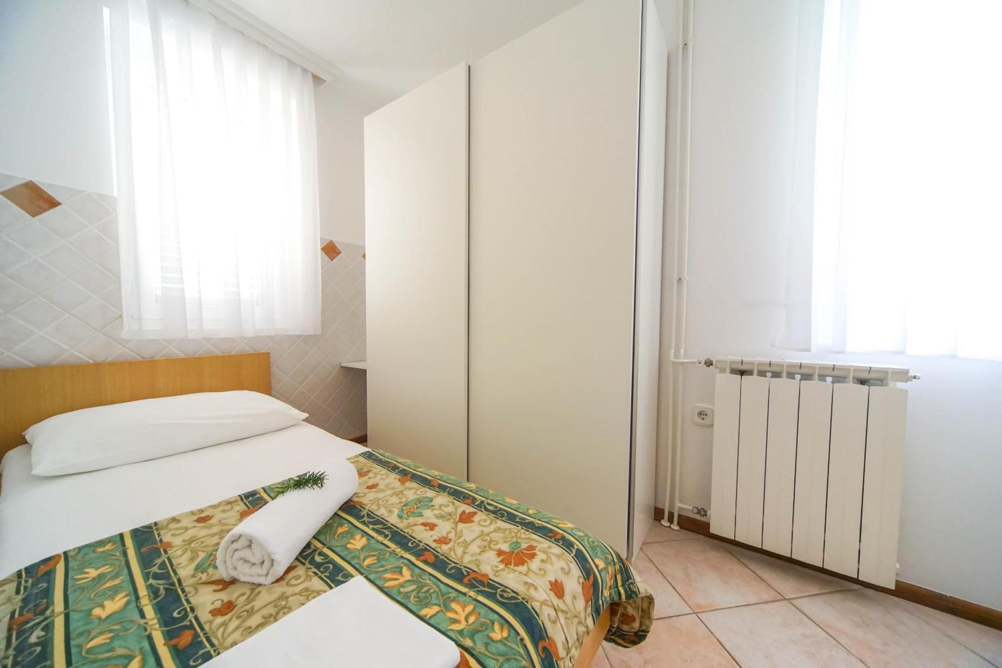 Apartments And Rooms Degra Umag Bilik gambar